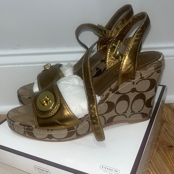 Coach Sandal Wedge - Picture 1 of 5